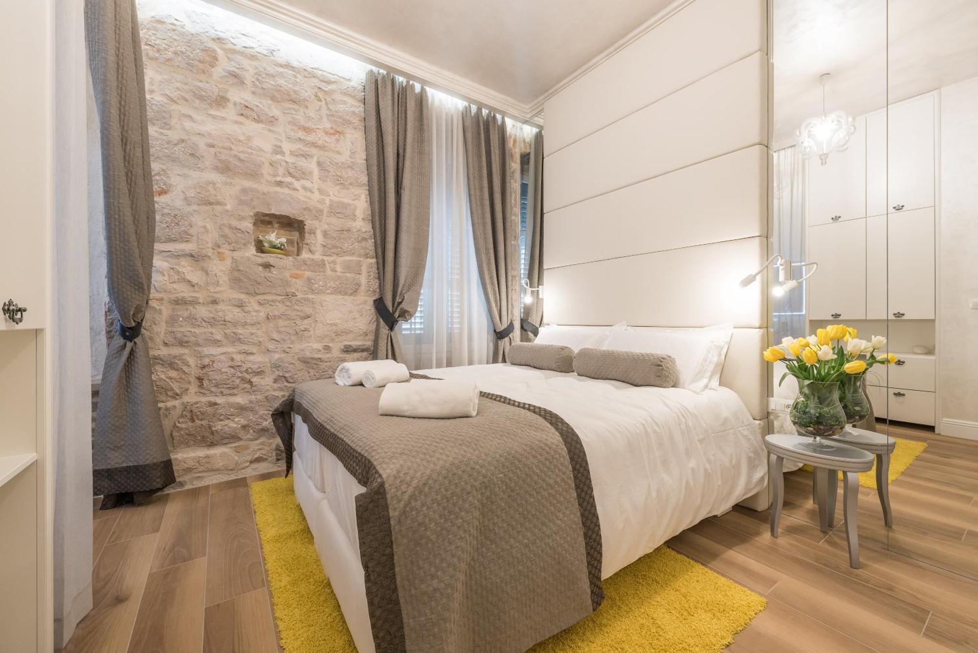 Zara Palace - Design Rooms Kültér fotó