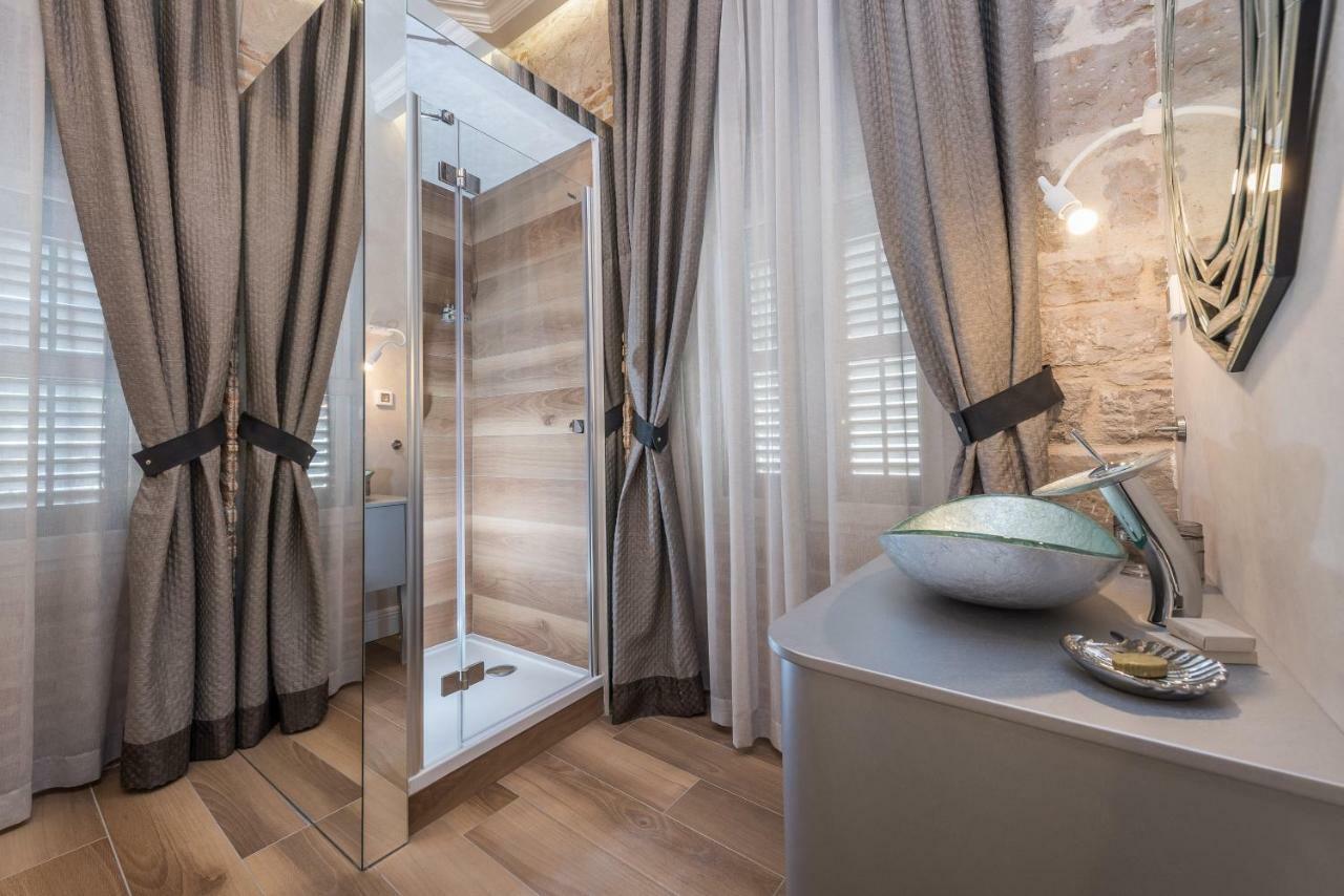 Zara Palace - Design Rooms Kültér fotó